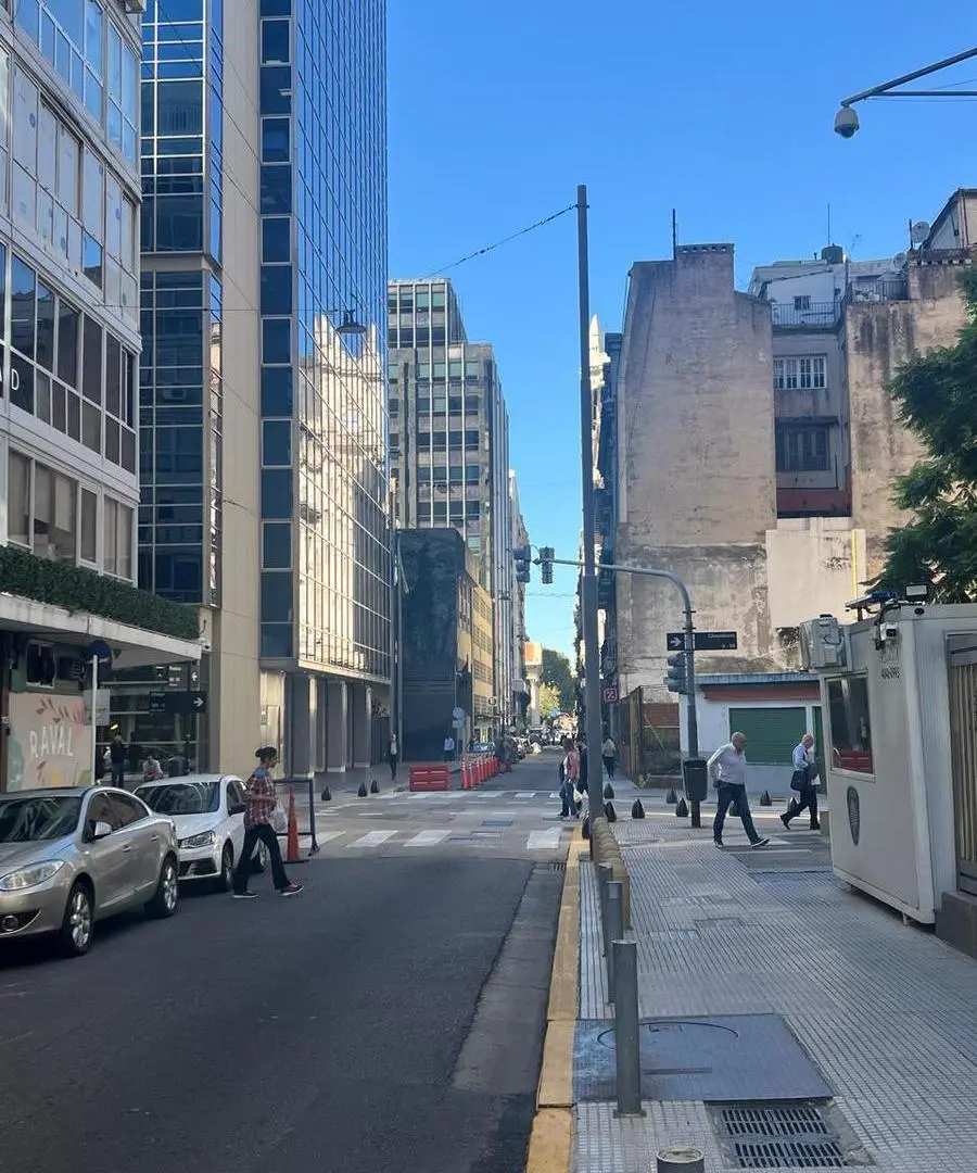 Venta de Oficina con 14 privados a 3 cuadras lineas de Subte D y A 2