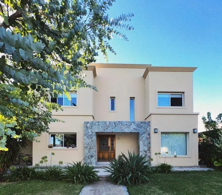 Venta Casa en Haras Santa Maria 5 ambientes 2