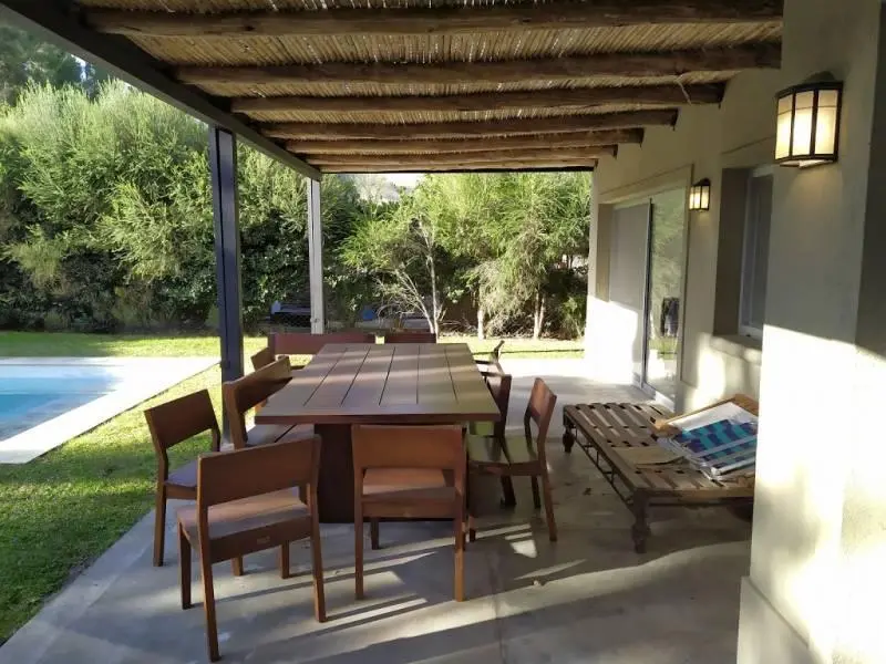Venta Casa 3 Dormitorios Impecable en Los Sauces 1