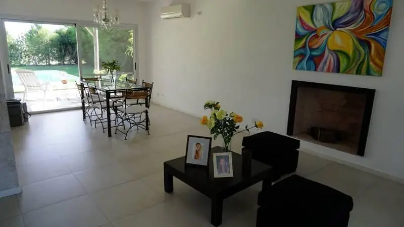 Venta Casa 3 Dormitorios Impecable en Los Sauces 3