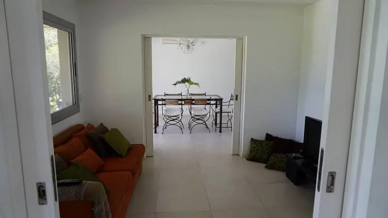 Venta Casa 3 Dormitorios Impecable en Los Sauces 5