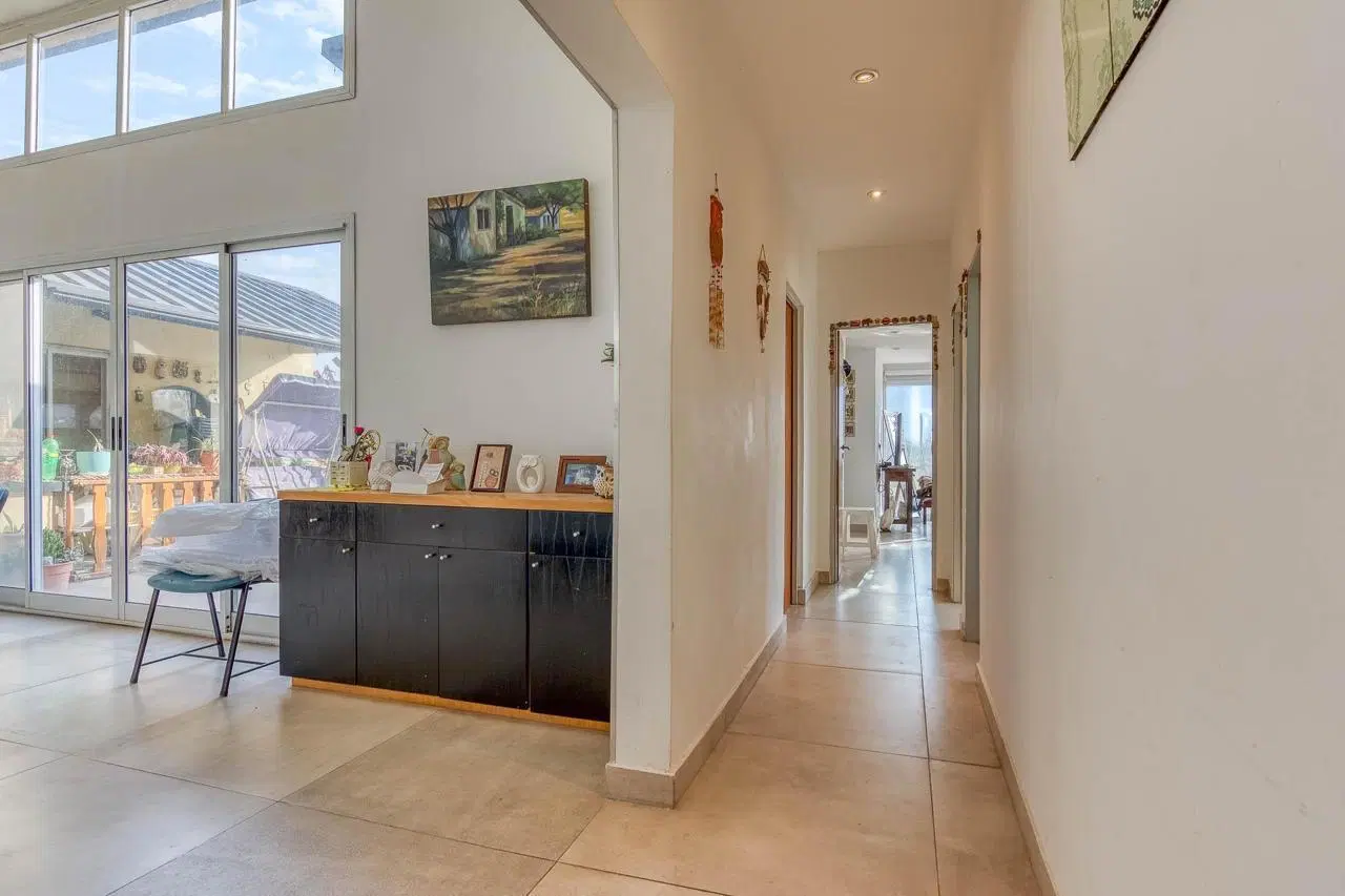 Venta Casa en San Sebastian area 12 - 4 ambientes 3