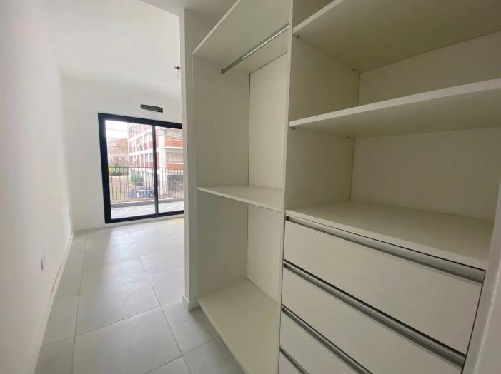 Foto de Departamento en Parque Chacabuco 4 AMBIENTES CON COCHERA Y BAULERA, imagen 5