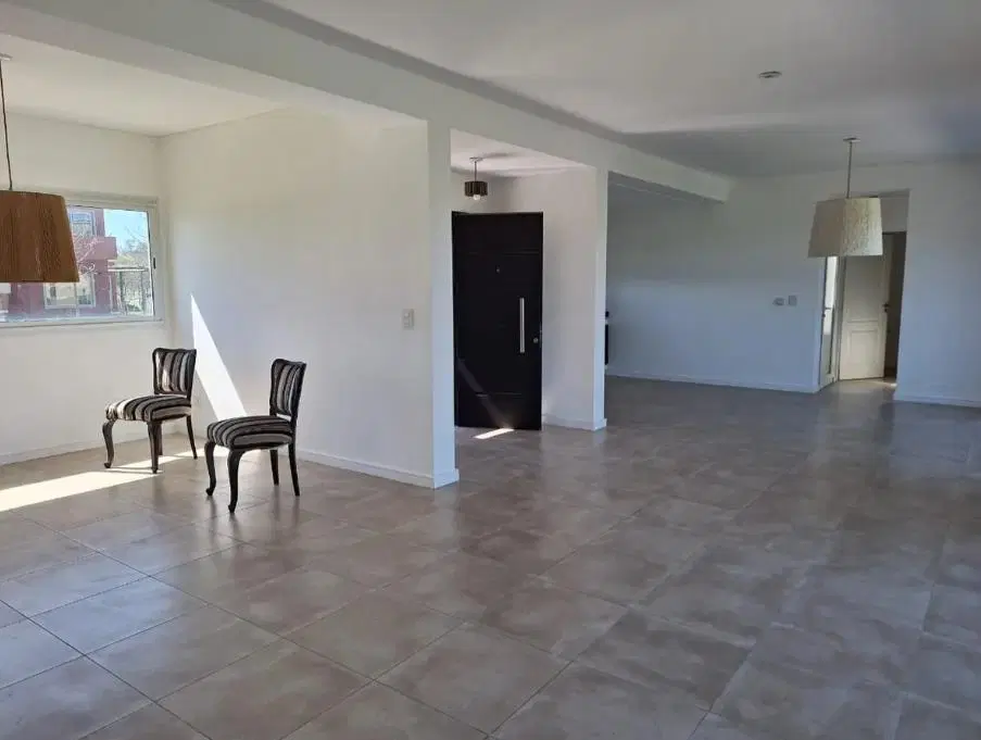 VENTA CASA SAN SEBASTIAN AREA 1 4 AMBIENTES 5