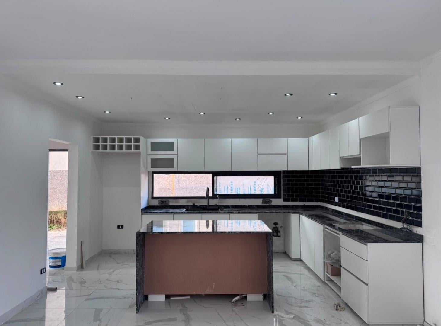 Foto de VENTA DE CASA EN SAN SEBASTIAN AREA 1 - 4 AMBIENTES PILETA, imagen 4