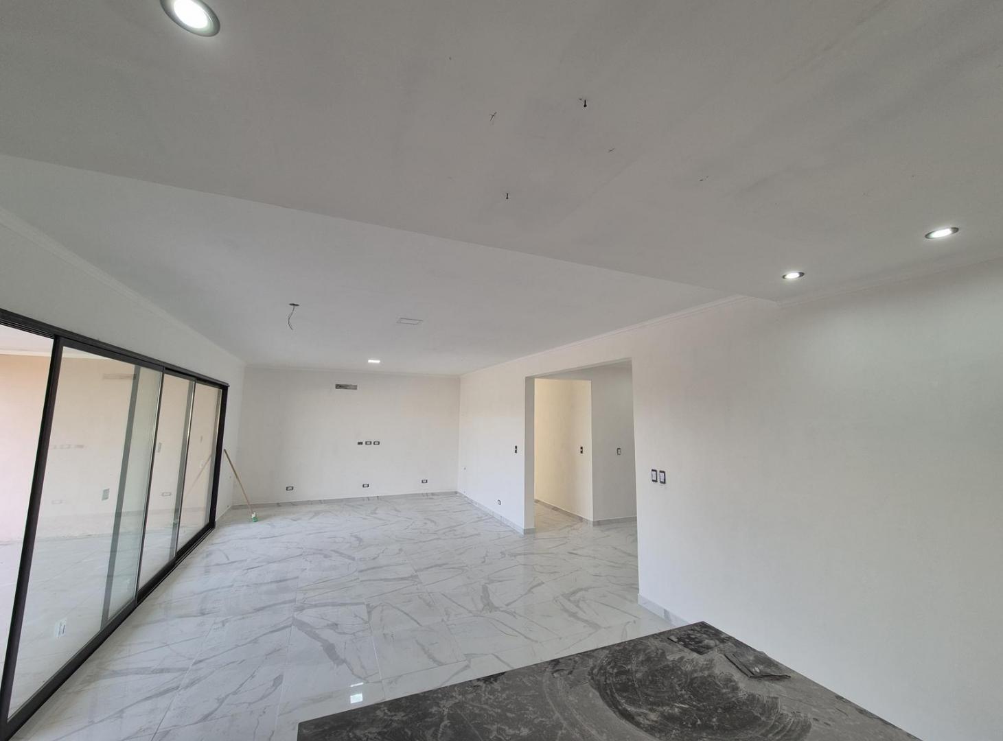 Foto de VENTA DE CASA EN SAN SEBASTIAN AREA 1 - 4 AMBIENTES PILETA, imagen 3