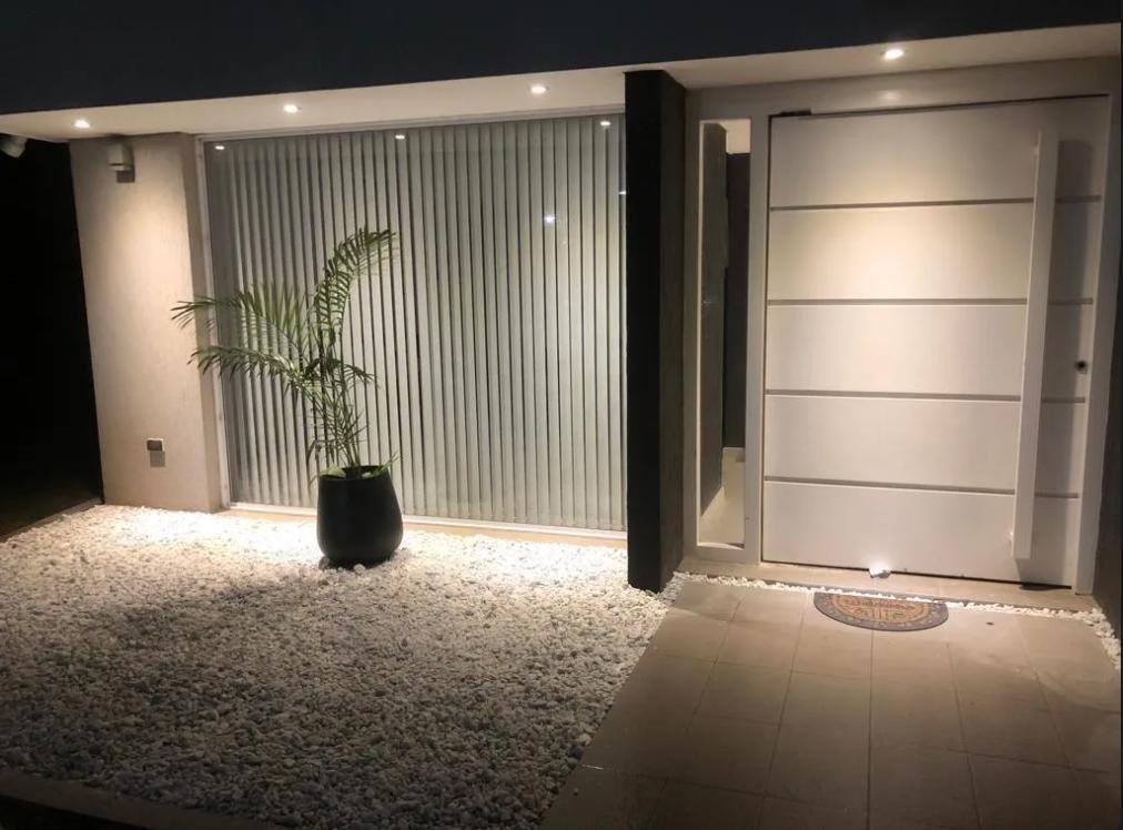 Foto de Casa en Venta en Nordelta – Barrio Los Lagos | 5 Dormitorios + Servicio, imagen 2