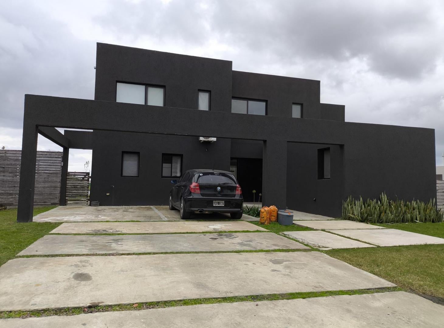 Foto de VENTA CASA SAN SEBASTIAN AREA 8 - 5 AMBIENTES, imagen 1