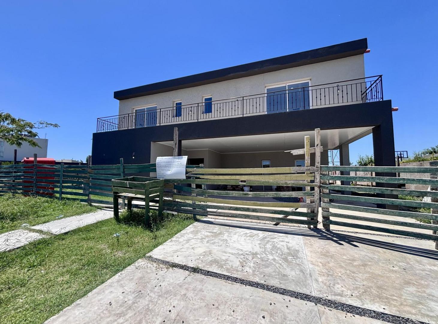 Foto de VENTA CASA EN SAN SEBASTIAN AREA 5 - 5 AMBIENTES, imagen 1