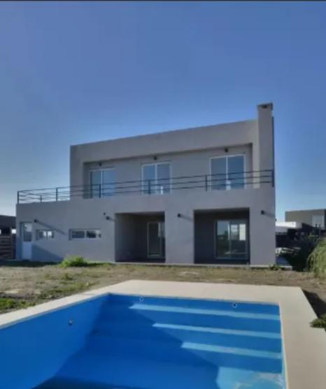 Foto de Venta Casa San Sebastian Area 8 Dos plantas 4 ambientes, imagen 3