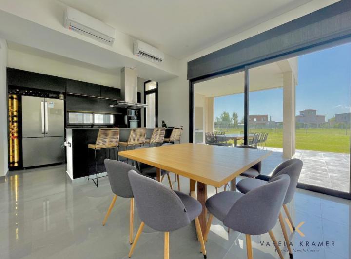 Foto de VENTA CASA SAN SEBASTIAN AREA 11, imagen 1