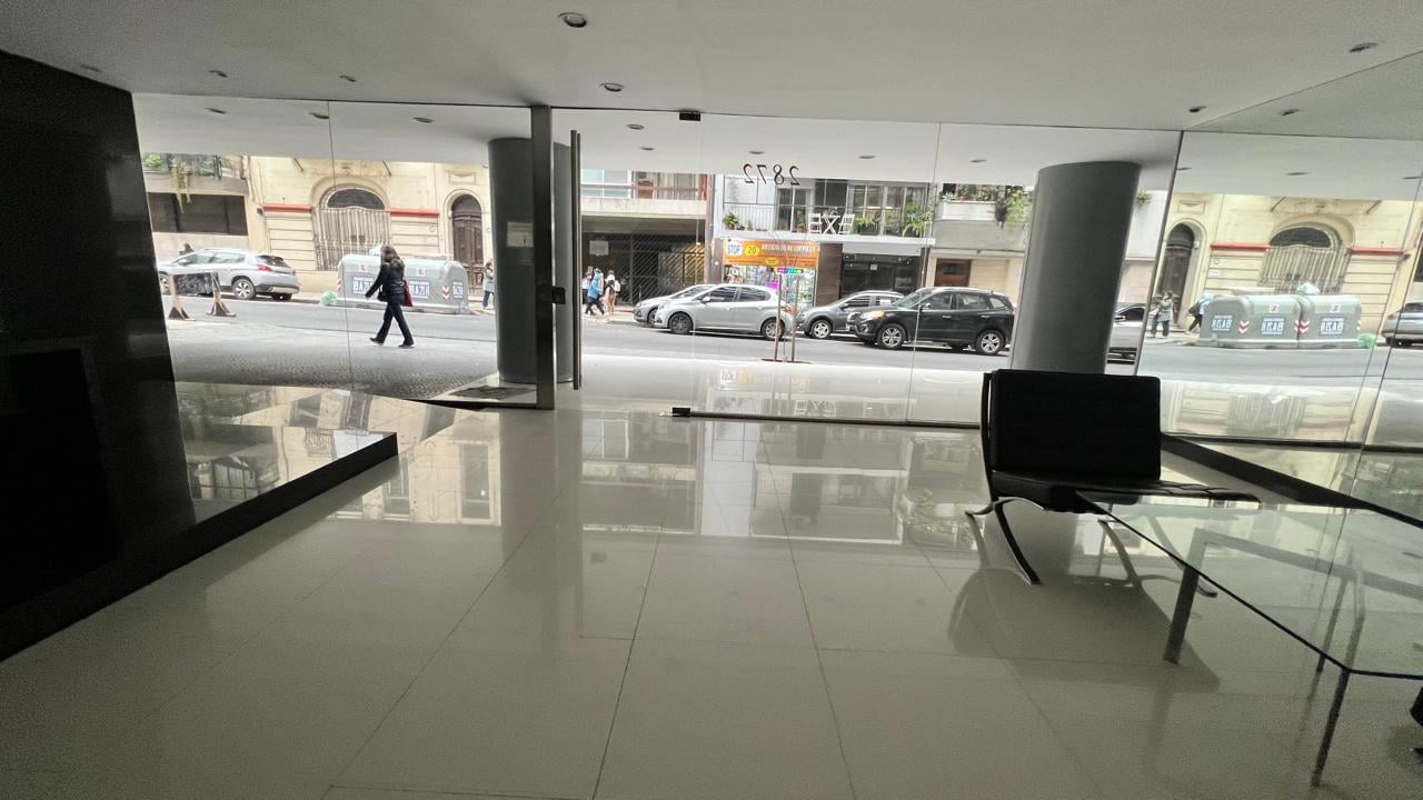 Foto de 19 Cocheras y un dos ambientes con balcón, imagen 2