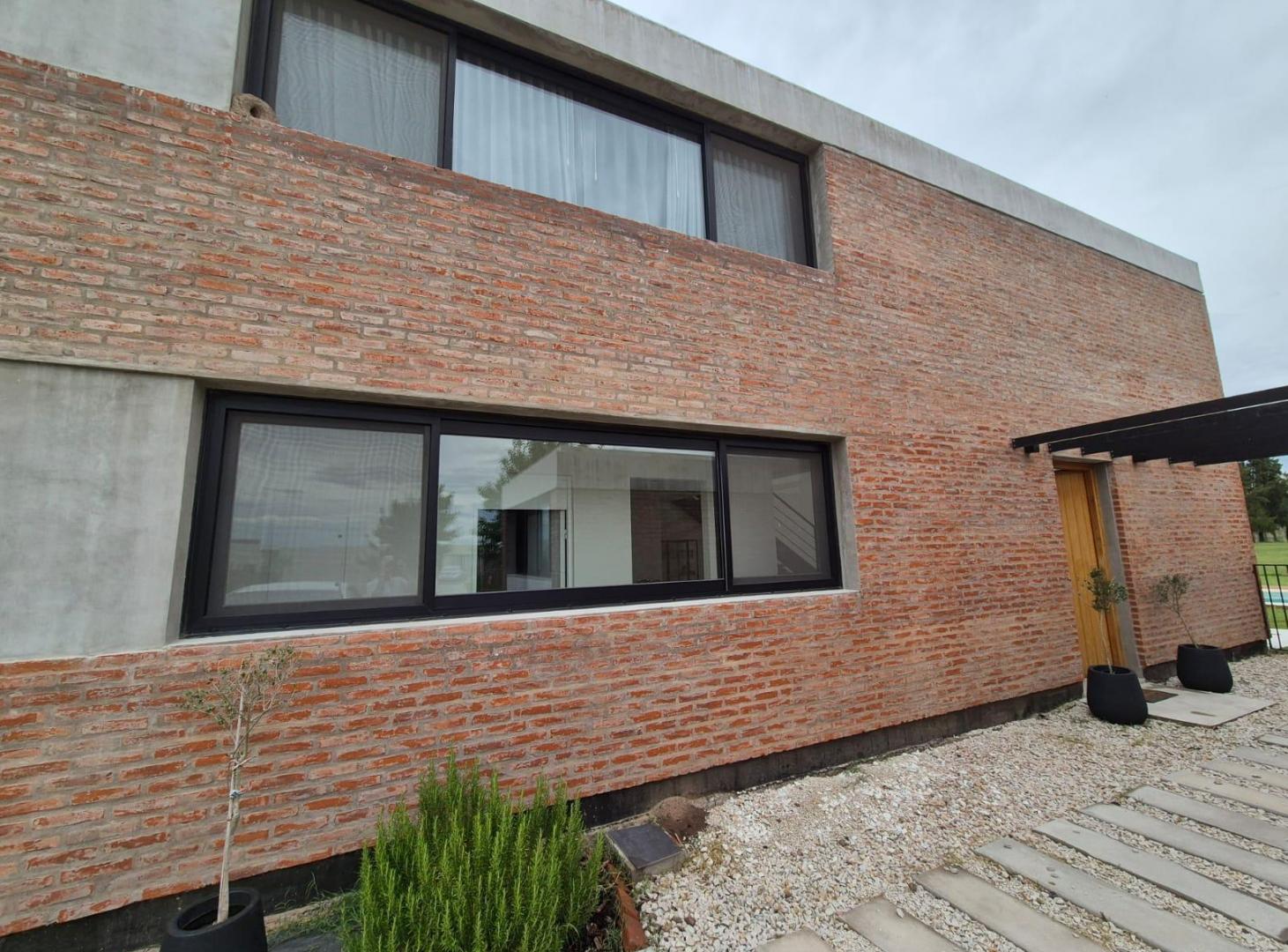 Foto de VENTA - ALQUILER Casa en San Sebastián Diseño - 4 ambientes, imagen 4