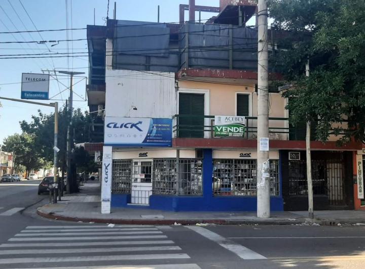 Venta complejo 3 deptos y 4 locales B Alta Cordoba R Peña 1606