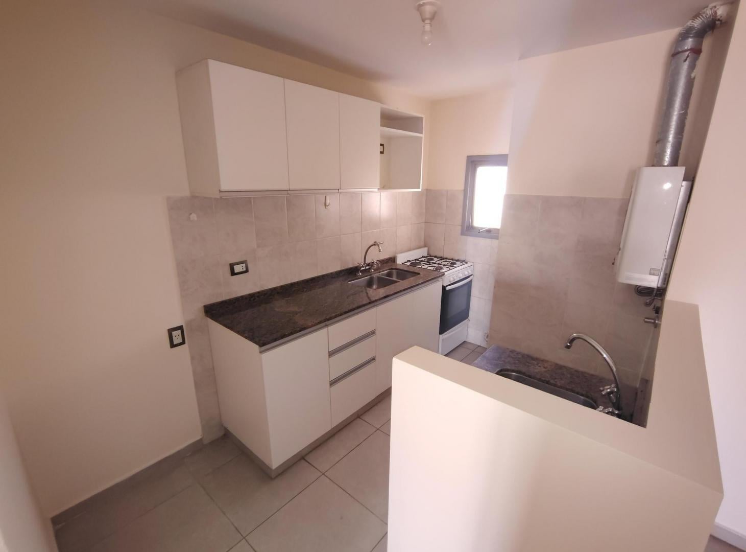 Foto de Alquiler dpto 1 dorm Centro Av. Gral Paz 675, imagen 2
