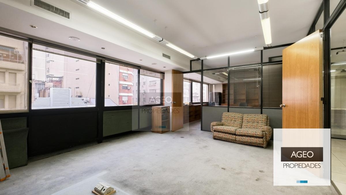 Venta Oficina Comercial de 200 m Cochera Monserrat 1