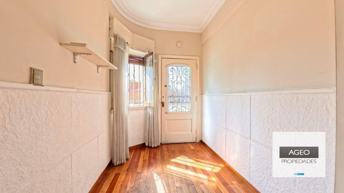 VENTA PH CON COCHERA Y PATIO- MATADEROS