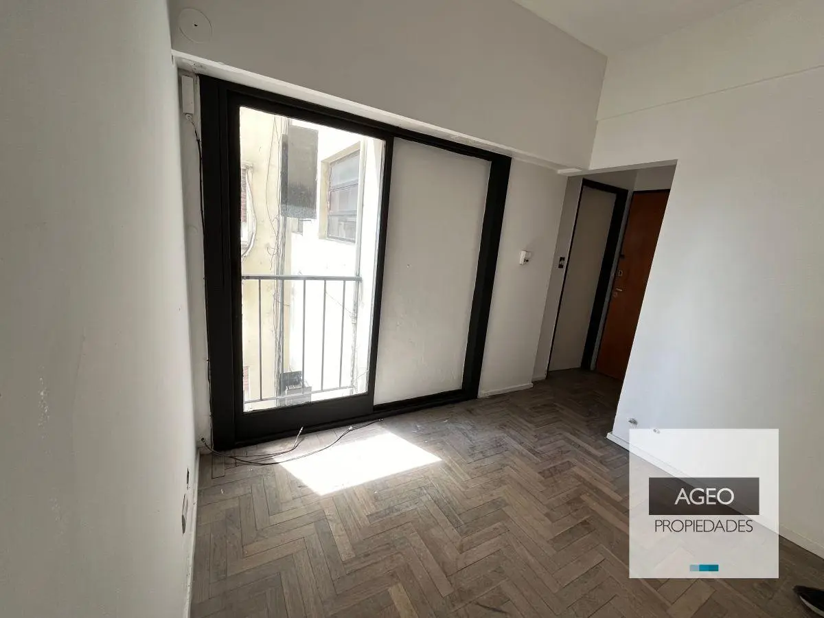 Venta Departamento de 2 ambientes, Muy luminoso Flores 2