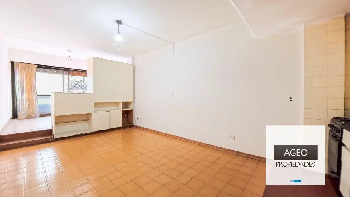 Venta Monoambiente al Frente con Balcón Villa del Parque 4