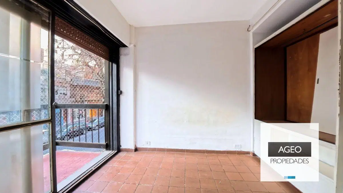 Venta Monoambiente al Frente con Balcón Villa del Parque 4