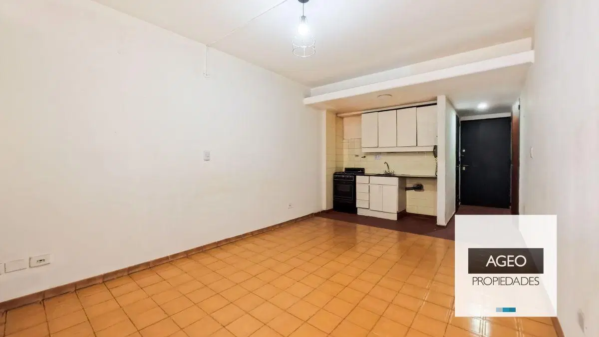 Venta Monoambiente al Frente con Balcón Villa del Parque 2