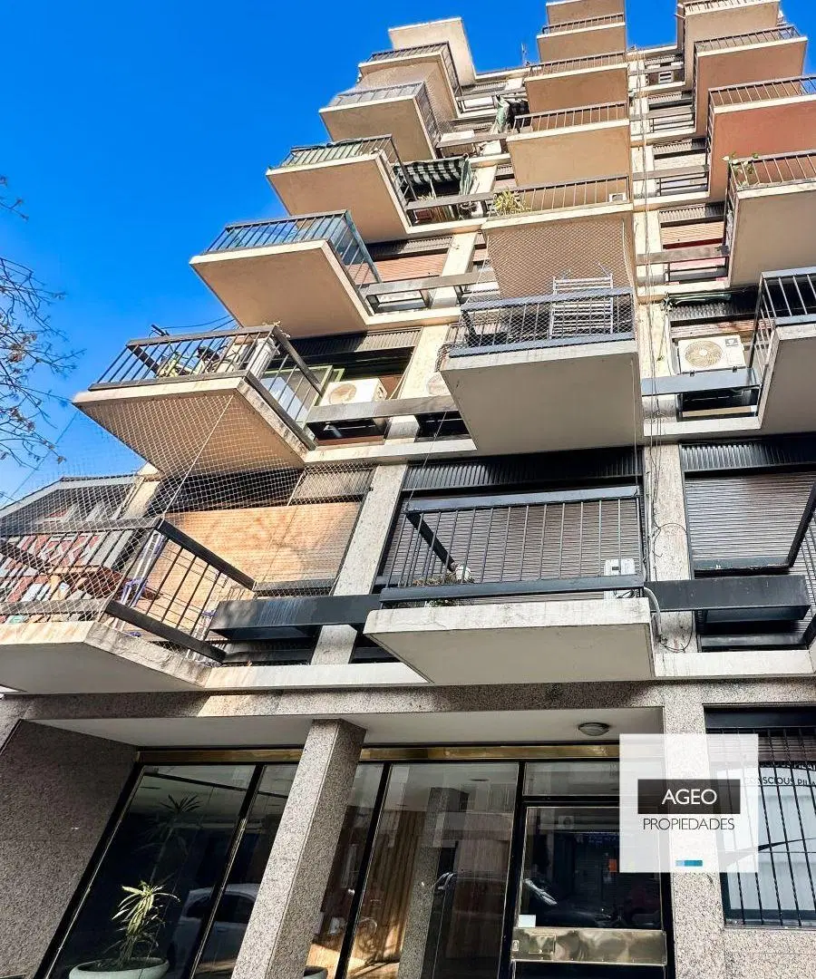 Venta Monoambiente al Frente con Balcón Villa del Parque 3