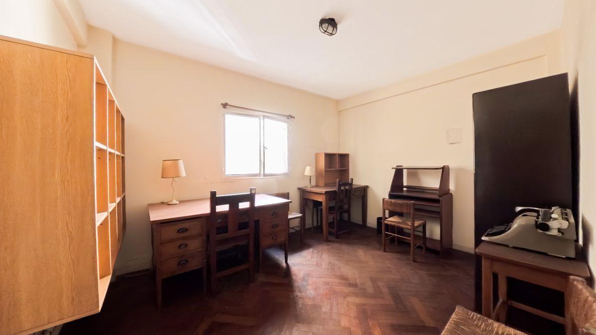 VENTA DE OFICINA 10 mts Microcentro