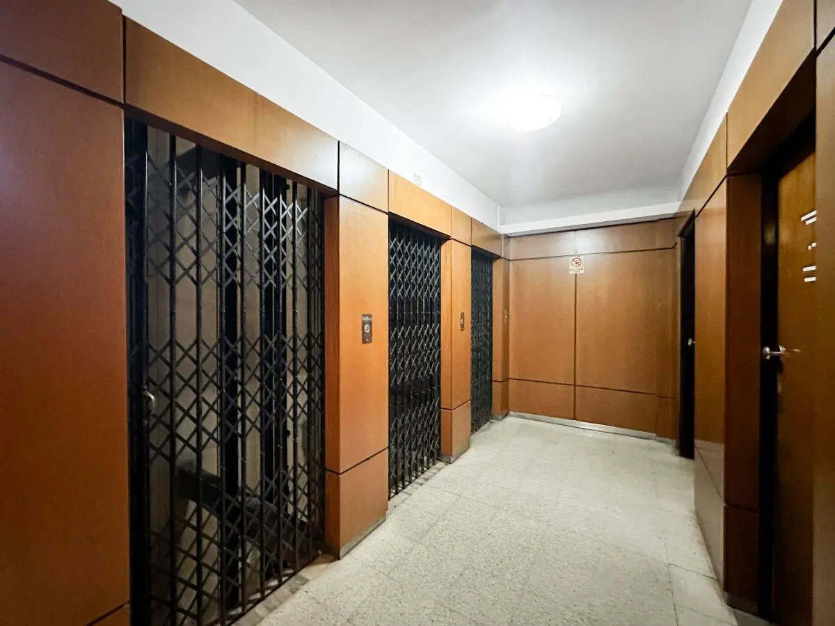 VENTA DE OFICINA 10 mts Microcentro 5