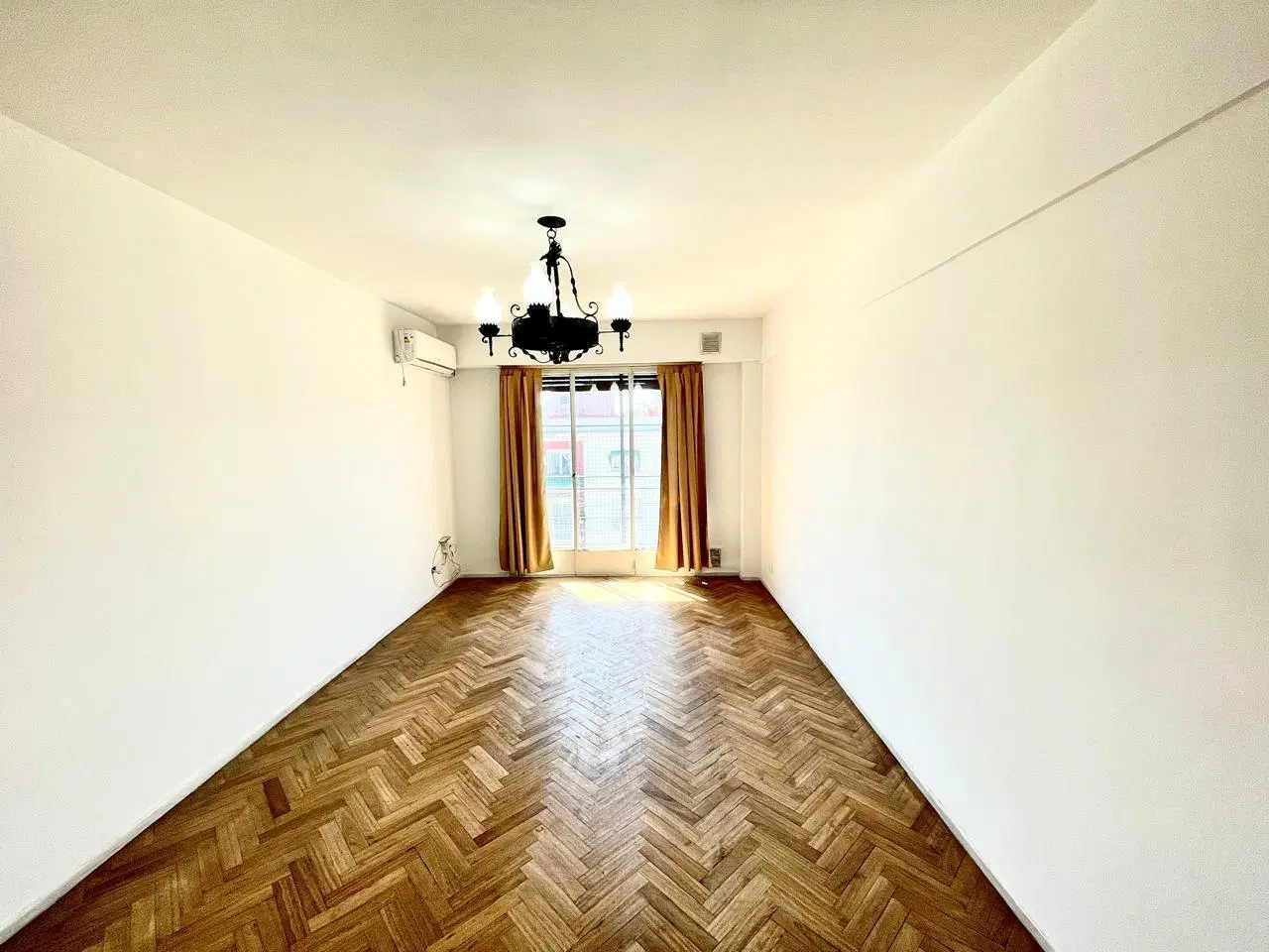 Departamento 3 amb en alquiler c/balcón en Villa del Parque 3