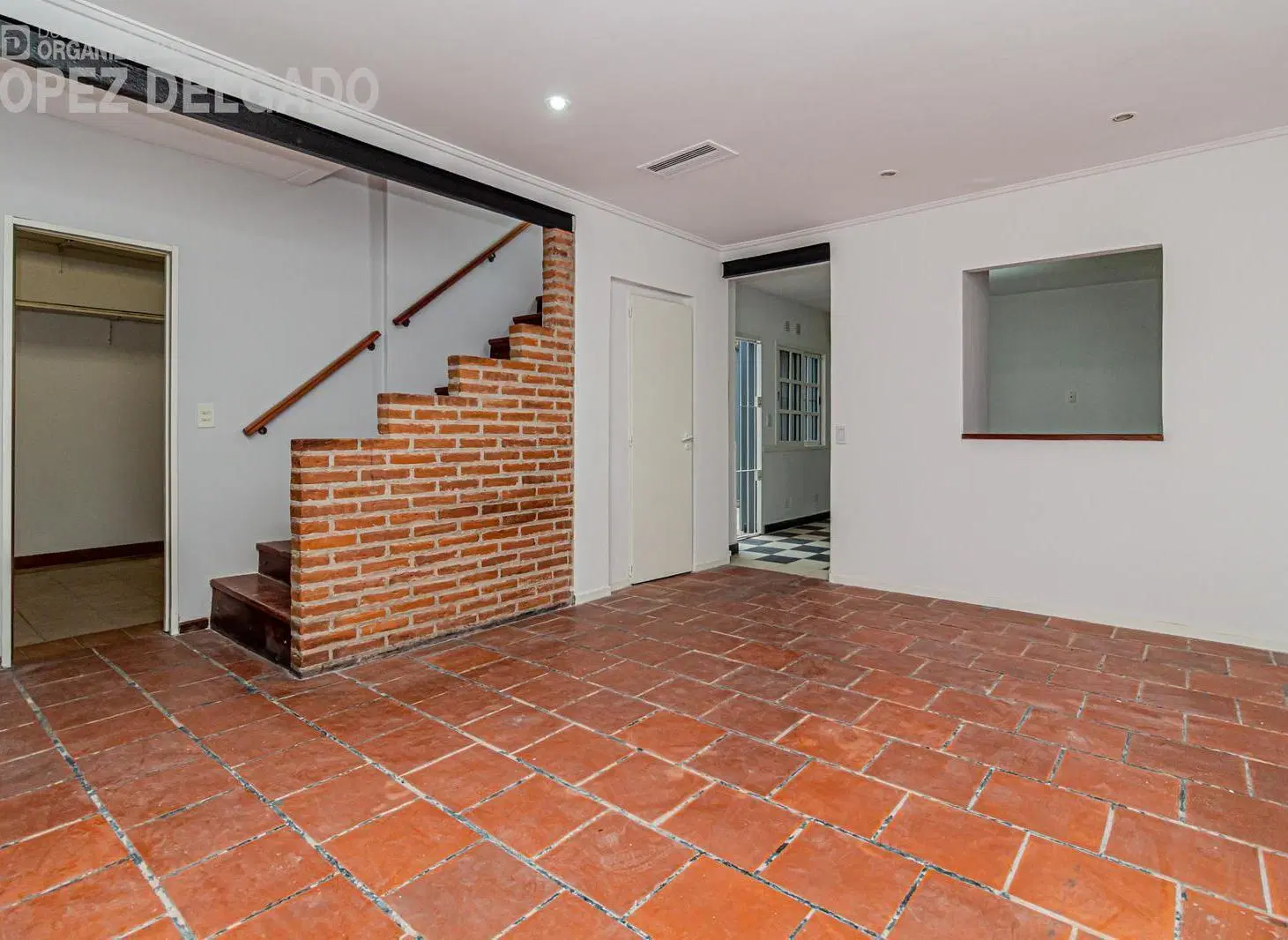 Casa de 4 amb con patio, terraza y cochera en Villa Santa Rita 2
