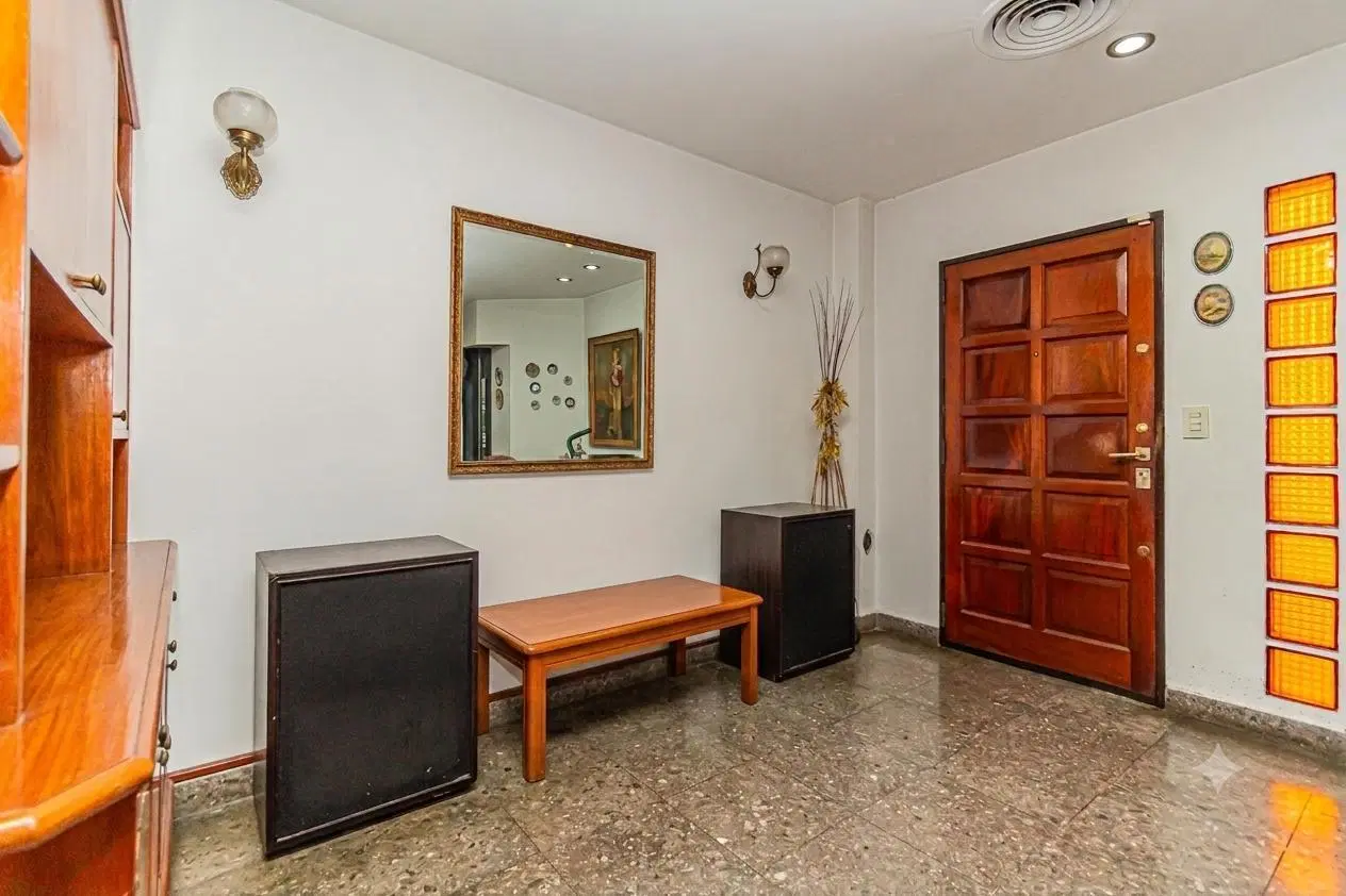 Casa en Villa del Parque de 4 ambientes   dependencia. APTO CREDITO 2