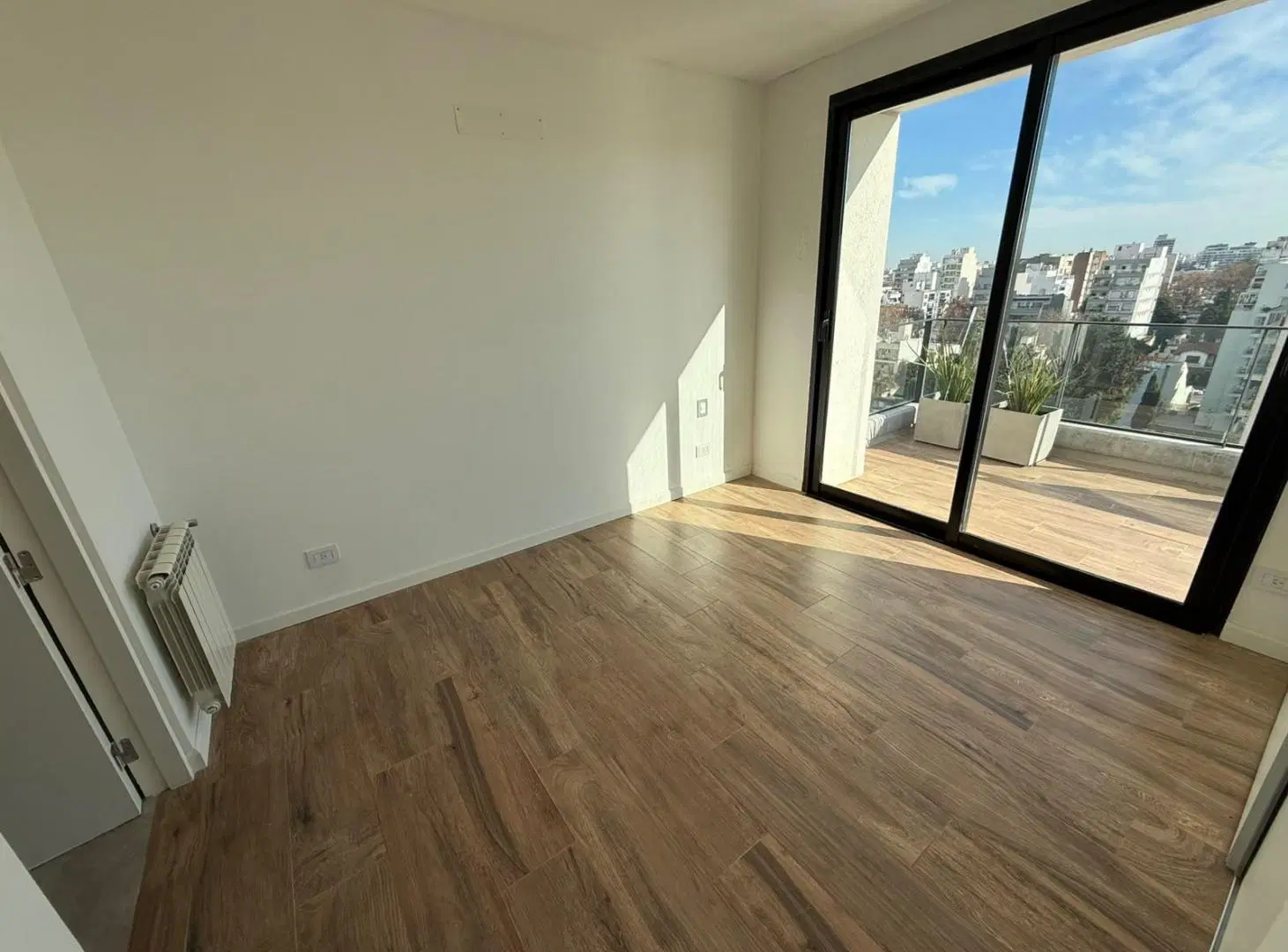 Departamento de 2amb a estrenar al frente con balcón aterrazado en Villa del Parque 5