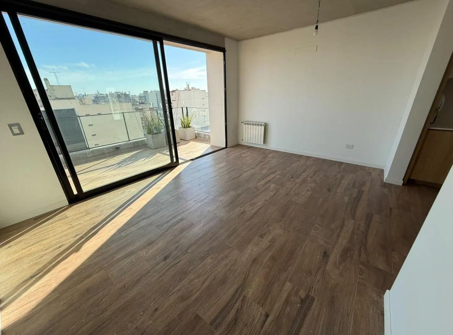 Departamento de 2amb a estrenar al frente con balcón aterrazado en Villa del Parque 4