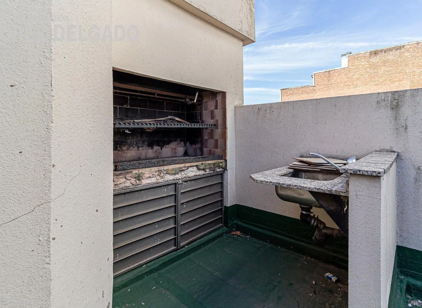 Semipiso de 2 amb al frente con balcon en Villa del Parque 8