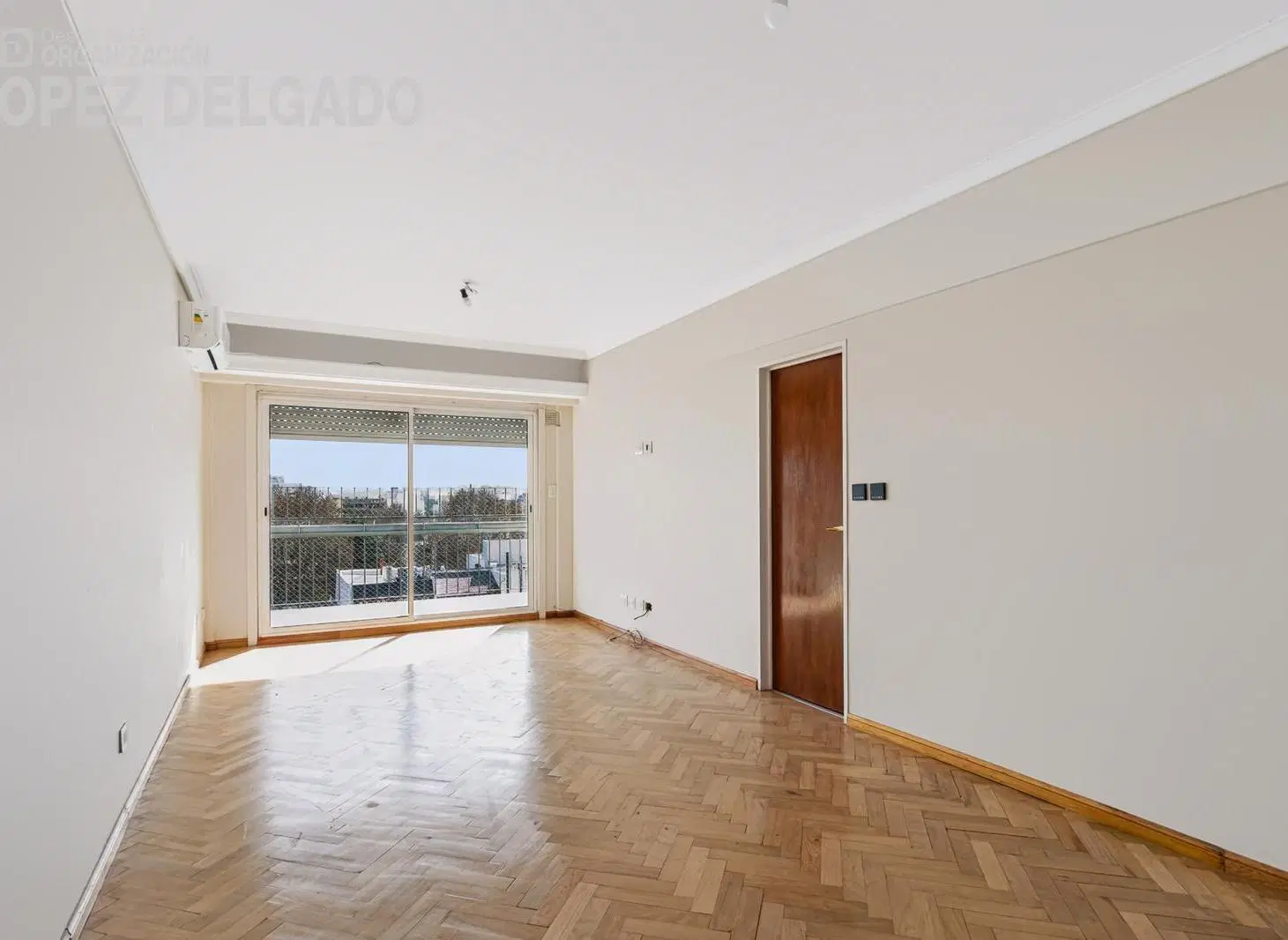 Departamento 4 amb con balcón y cochera en Villa Devoto 1