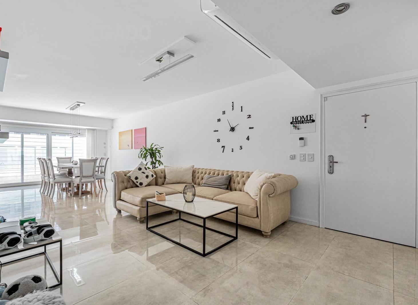 Foto de Espectacular 4 Amb en edificio de categoría con gran patio de 90m2, imagen 2