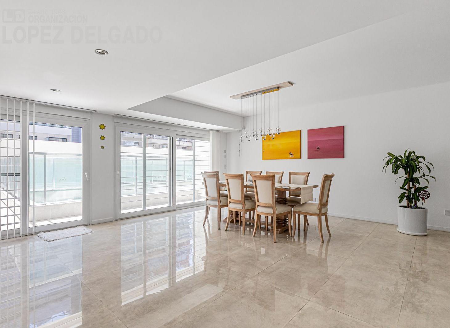 Foto de Espectacular 4 Amb en edificio de categoría con gran patio de 90m2, imagen 4