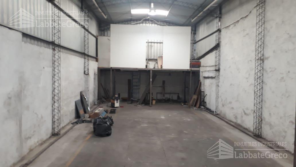 Excelente Nave Industrial en Caseros 3