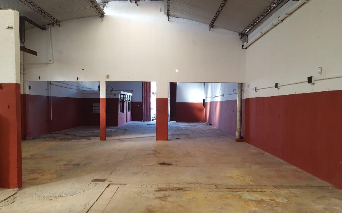 Excelente Inmueble Industrial en Gral. San Martín 2