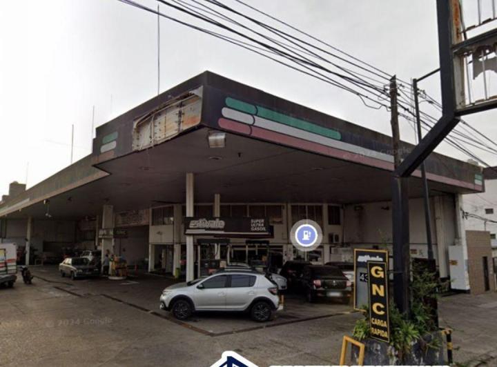 Local . | Av. Triunvirato al 6100