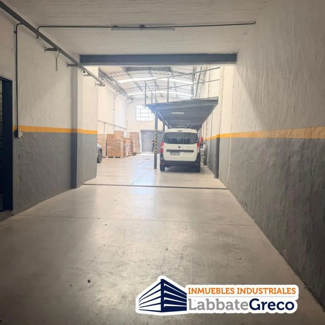 DEPÓSITO DE 490m2 EN ALQUILER - VILLA LYNCH 3