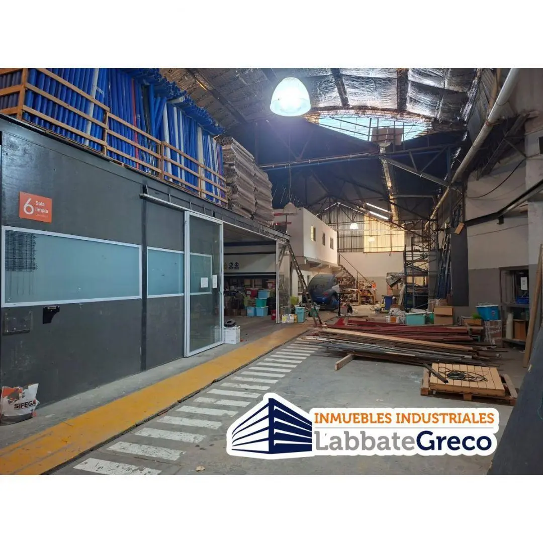 DEPÓSITO EN ALQUILER DE 900m2 EN TIGRE 3