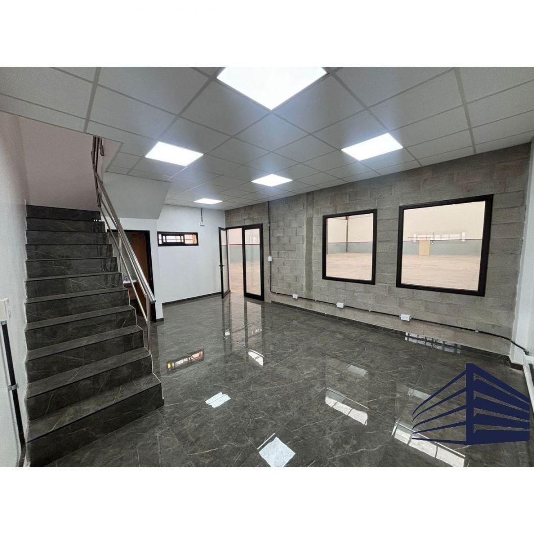 Foto de Alquiler de Galpón Industrial en Villa Lynch, General San Martín, imagen 3
