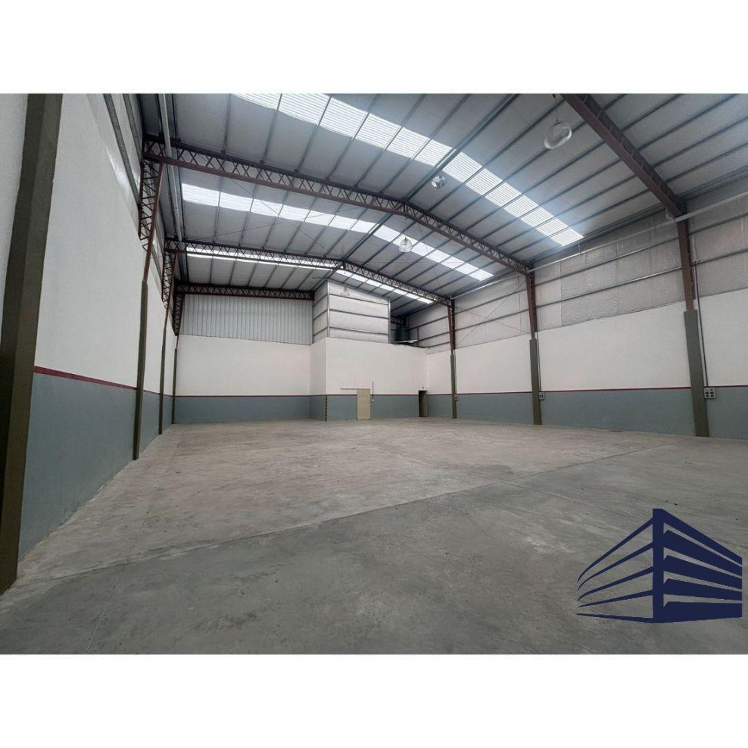 Foto de Alquiler de Galpón Industrial en Villa Lynch, General San Martín, imagen 2