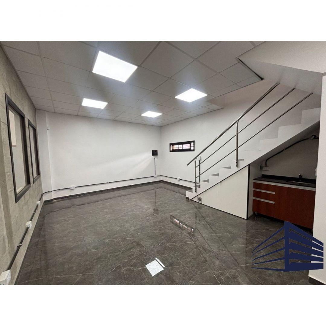 Foto de Alquiler de Galpón Industrial en Villa Lynch, General San Martín, imagen 1