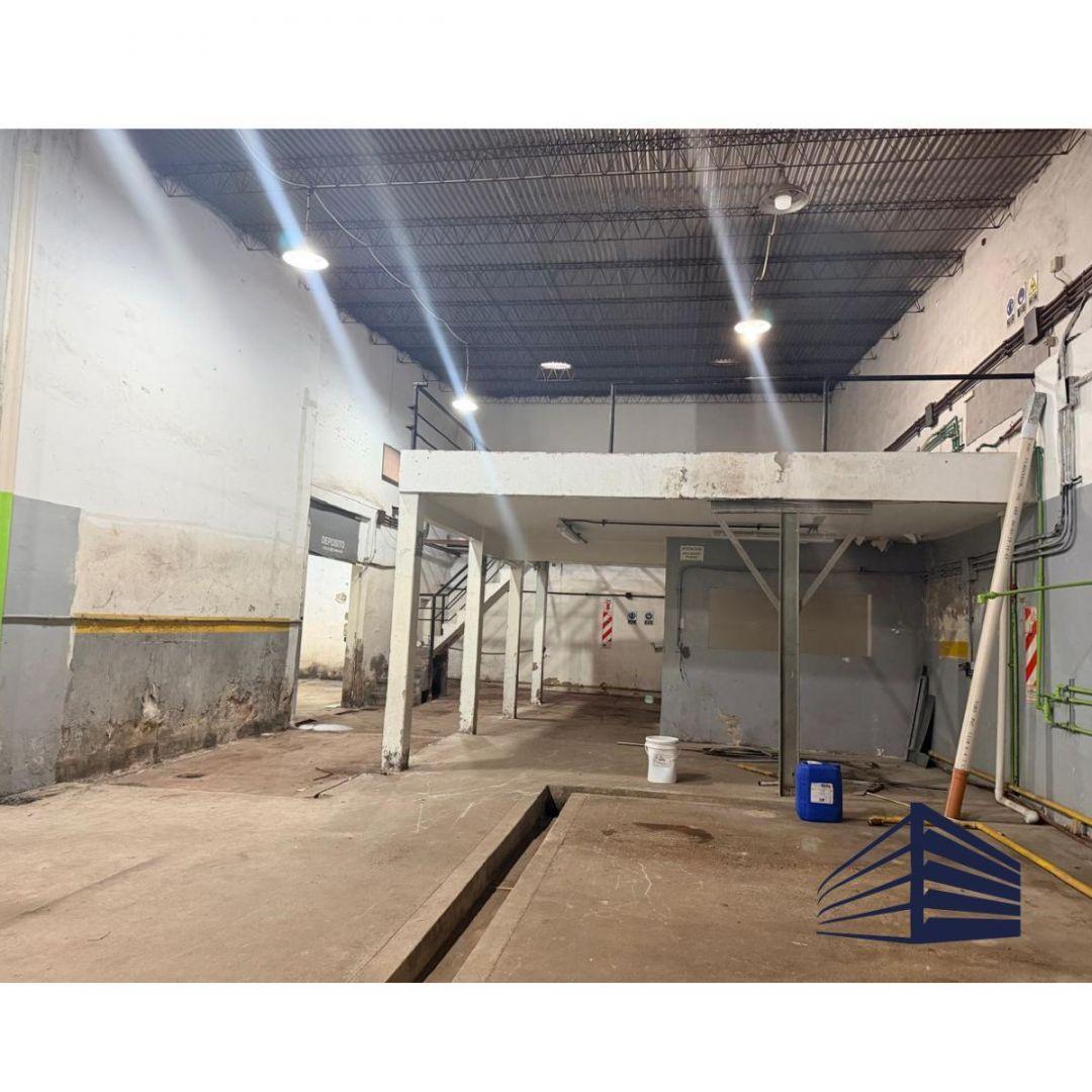 Foto de DEPÓSITO DE 380m2 EN ALQUILER - VILLA LYNCH, imagen 3