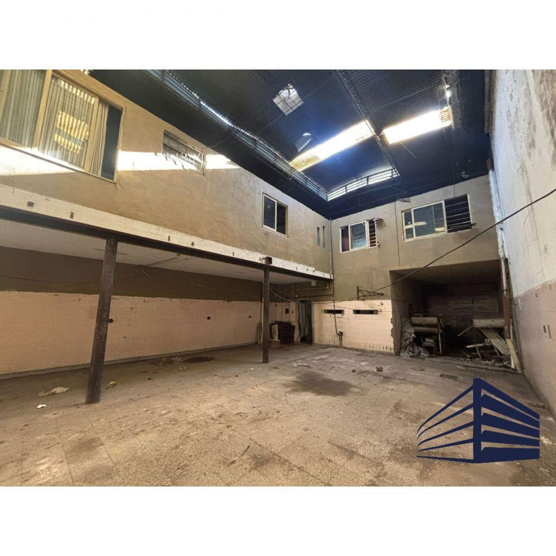 Foto de DEPÓSITO EN VENTA Y ALQUILER DE 1325m2 EN GRAL. SAN MARTÍN, imagen 2