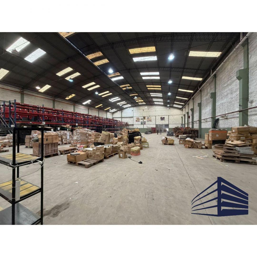DEPÓSITO EN ALQUILER DE 1730m2 - LOMA HERMOSA