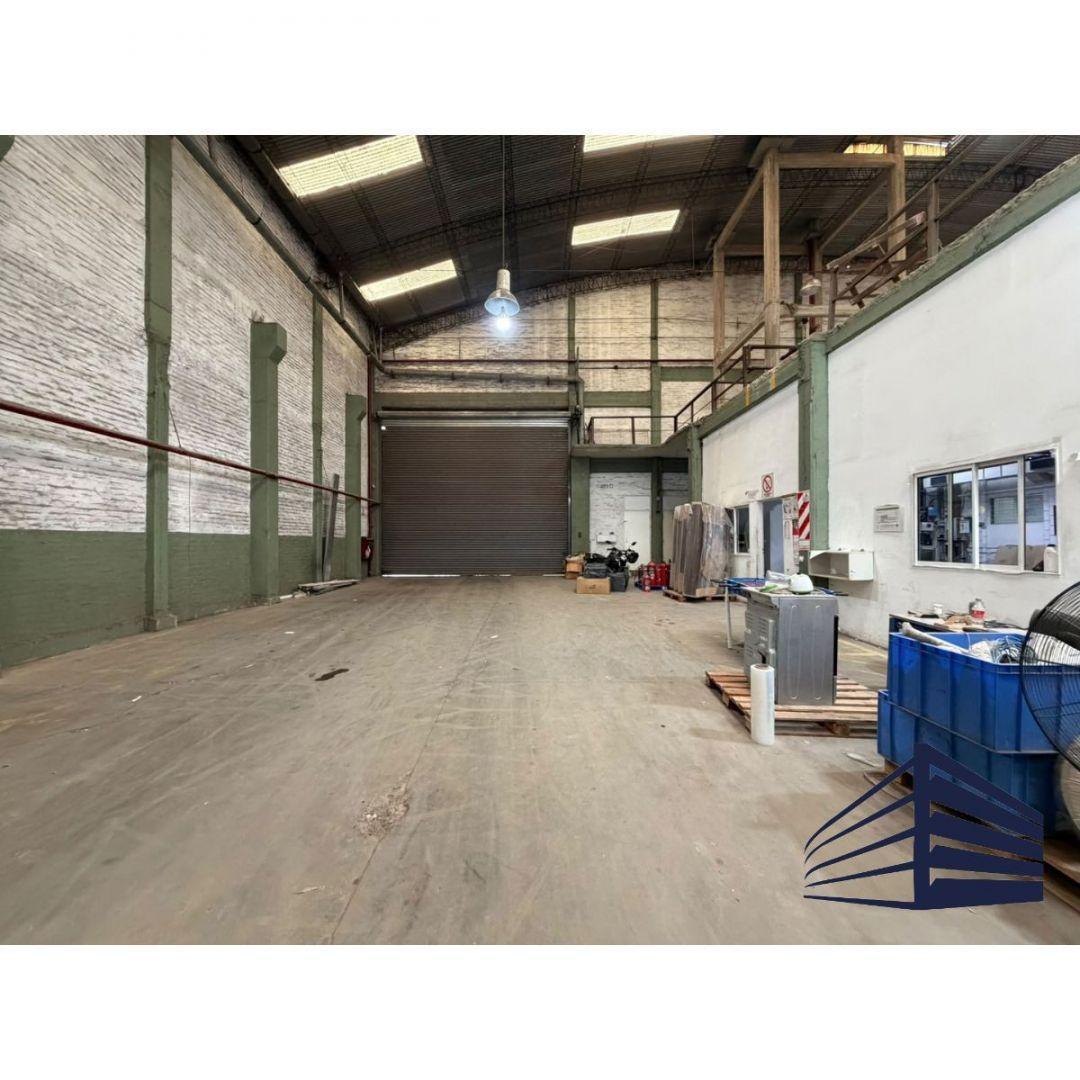 DEPÓSITO EN ALQUILER DE 2.280m2 - LOMA HERMOSA
