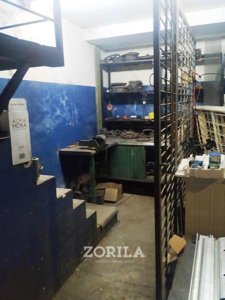 Foto de ALQUILER / VENTA Edificio de Oficina, Depósito y cochera- Macrocentro, imagen 4